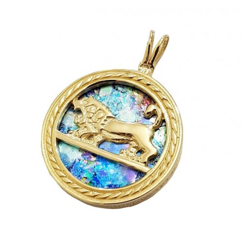 14K Gold Circular Pendant with Lion of Judah on Roman Glass