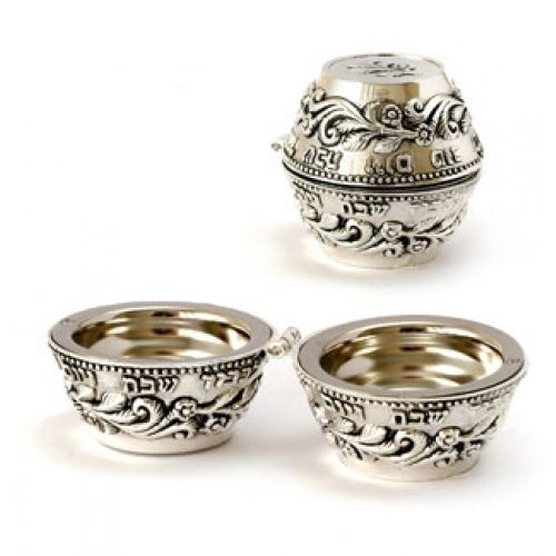 Compact Engraved Travelling Candlesticks with Magnet Closure - Silver Plated